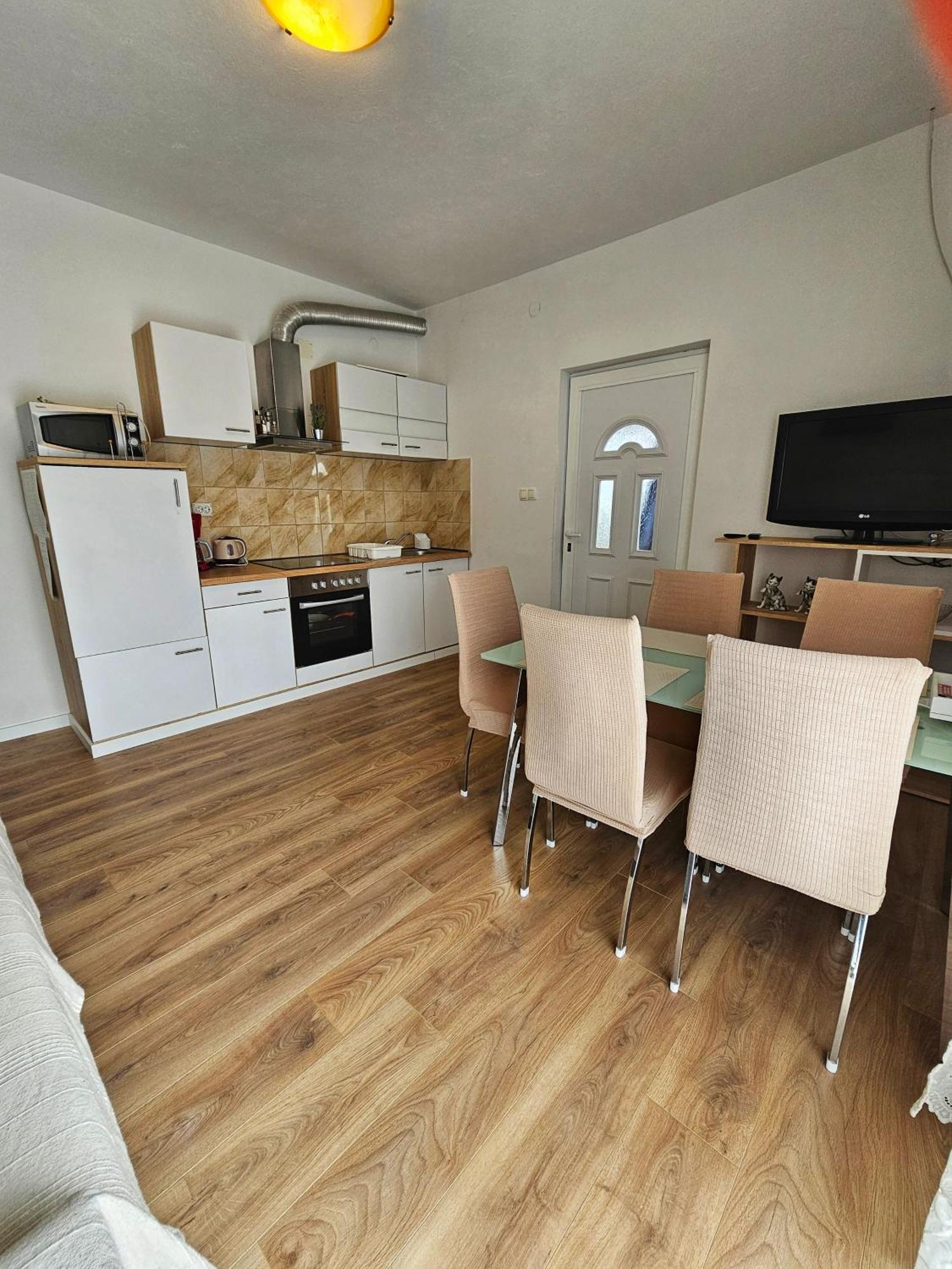 Apartments Plejic Сегет-Враниця Екстер'єр фото